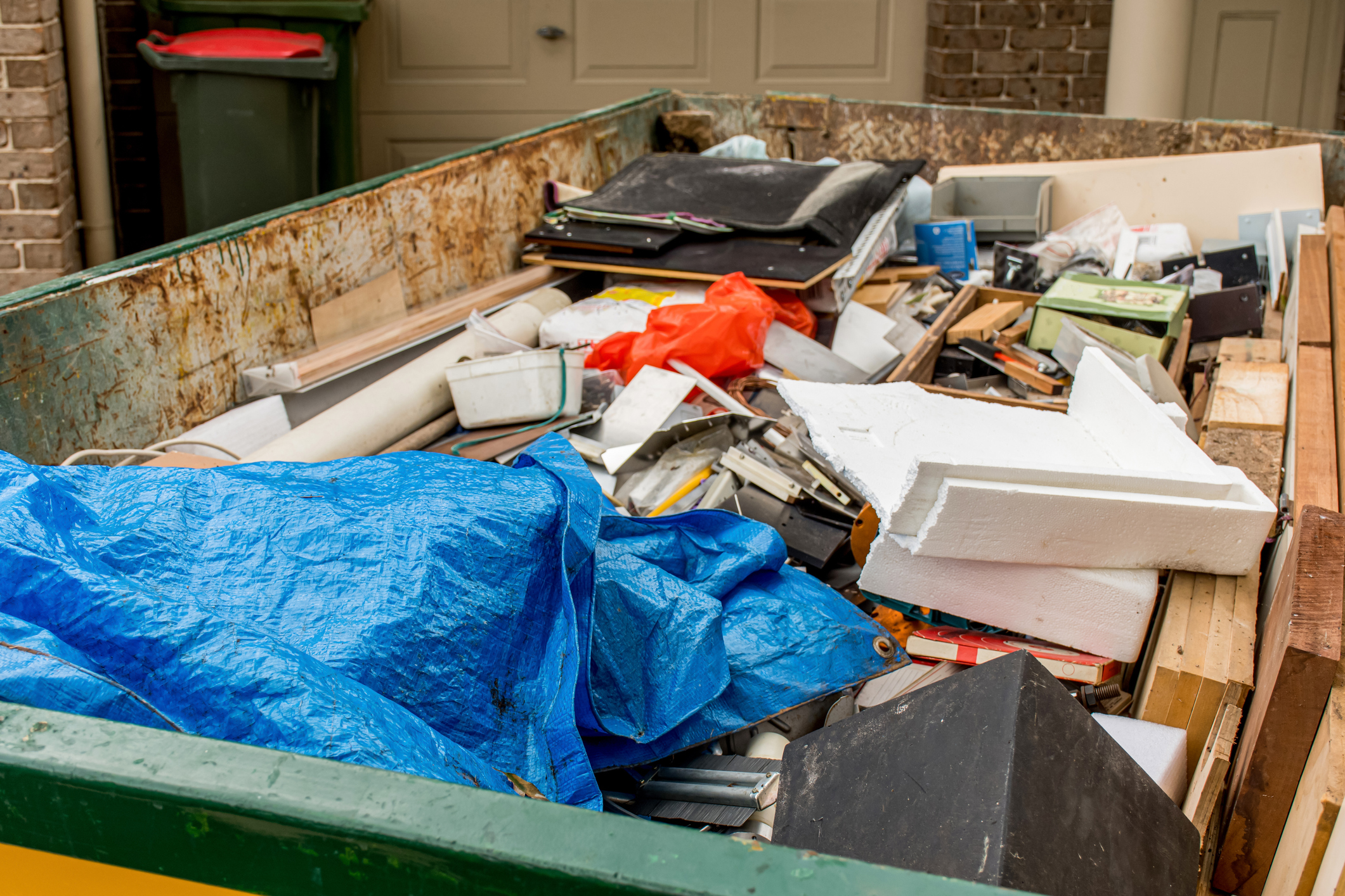 Difference Between Commercial and Residential Trash Removal